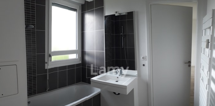 Image 3 sur 9 - Appartement  ·  Location · Vandoeuvre Les Nancy (54500) · 1 pièce · 25m²