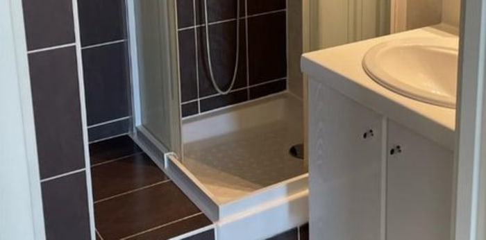 Image 5 sur 7 - Appartement  ·  Location · Fontaines Sur Saone (69270) · 5 pièces · 118m²