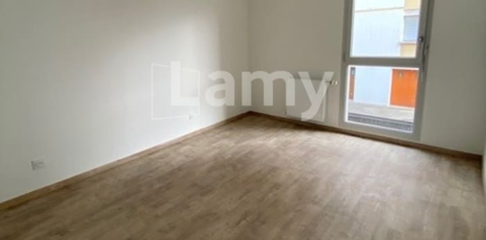 Image 11 sur 15 - Appartement  ·  Location · La Verpilliere (38290) · 3 pièces · 63m²