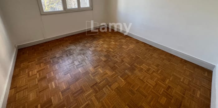 Image 10 sur 12 - Appartement  ·  Location · Villeurbanne (69100) · 4 pièces · 72m²