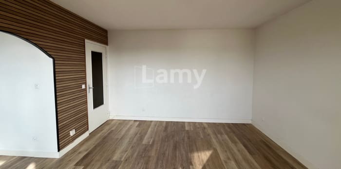 Image 3 sur 11 - Appartement  ·  Location · Marseille (13009) · 2 pièces · 41m²