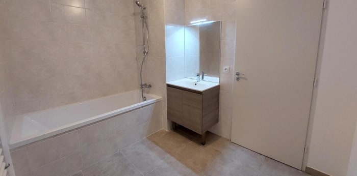 Image 6 sur 8 - Appartement  ·  Location · Avignon (84000) · 3 pièces · 59m²