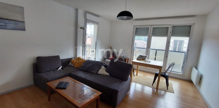Image 1 sur 4 - Appartement  ·  Location · Toulouse (31500) · 3 pièces · 66m²