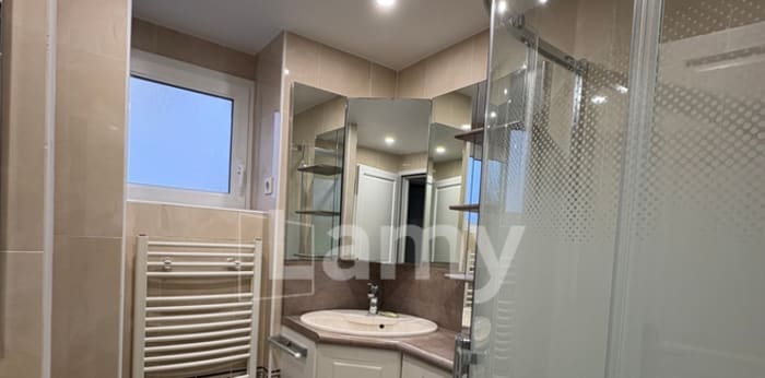 Image 6 sur 7 - Appartement  ·  Location · Metz (57000) · 5 pièces · 83m²