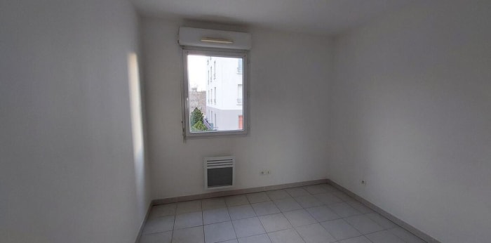 Image 12 sur 19 - Appartement  ·  Location · Nimes (30900) · 3 pièces · 59m²