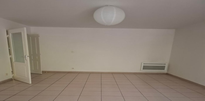 Image 2 sur 4 - Appartement  ·  Location · Toulouse (31200) · 3 pièces · 69m²