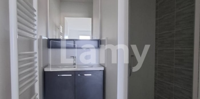 Image 8 sur 12 - Appartement  ·  Location · Talence (33400) · 4 pièces · 87m²