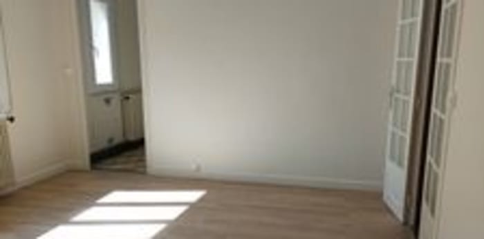 Image 1 sur 14 - Appartement  ·  Location · Digne Les Bains (04000) · 81m²