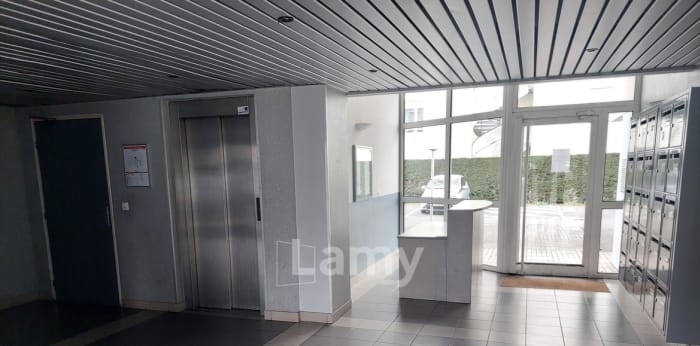 Image 8 sur 9 - Appartement  ·  Location · Pau (64000) · 1 pièce · 29m²