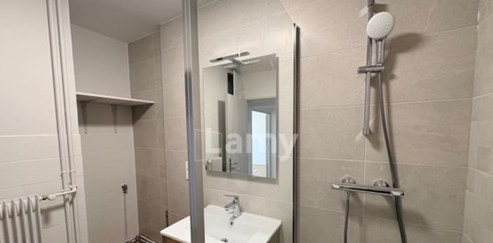 Image 9 sur 12 - Appartement  ·  Location · Besancon (25000) · 2 pièces · 54m²