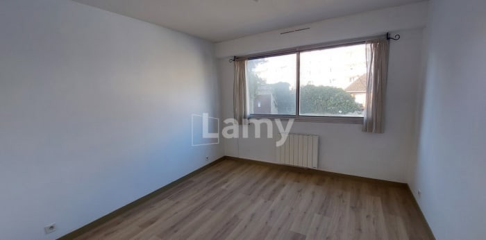 Image 8 sur 11 - Appartement  ·  Location · Issoire (63500) · 4 pièces · 83m²