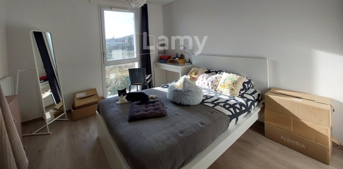 Image 4 sur 7 - Appartement  ·  Location · Ustaritz (64480) · 4 pièces · 79m²