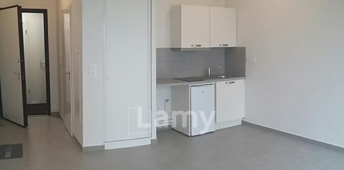Image 1 sur 4 - Appartement  ·  Location · Nancy (54000) · 1 pièce · 27m²
