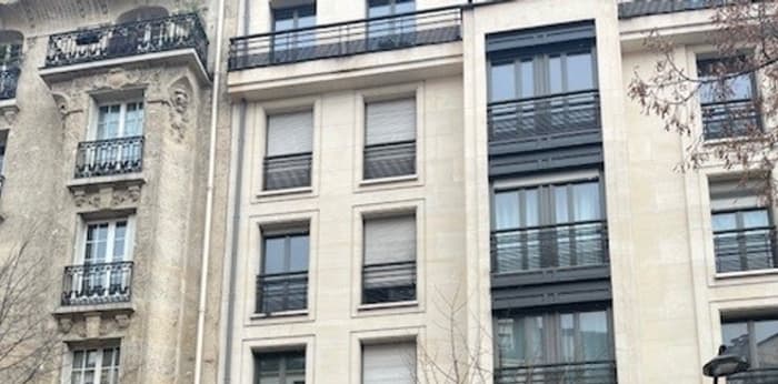 Image 1 sur 6 - Parking/box  ·  Location · Paris (75015)