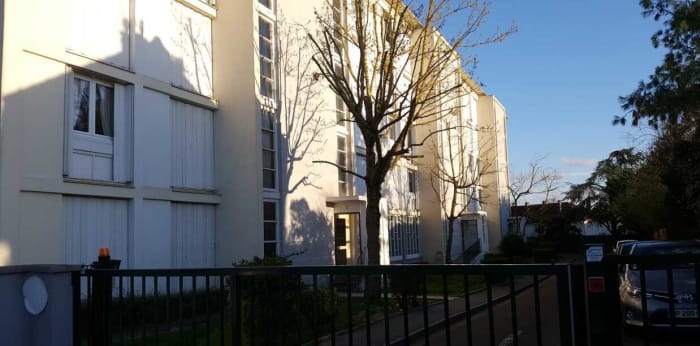 Image 1 sur 17 - Appartement  ·  Location · St Gratien (95210) · 2 pièces · 47m²