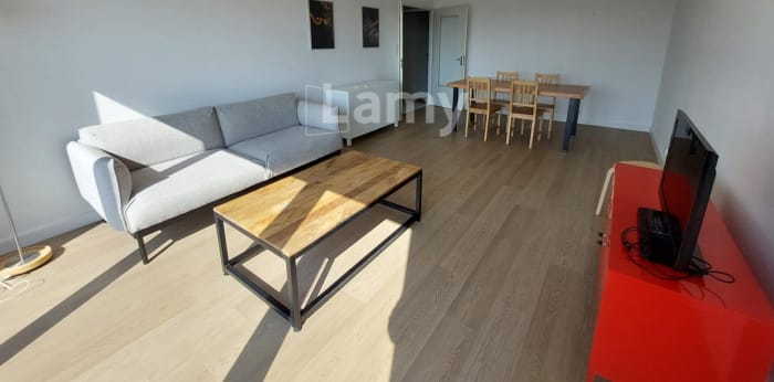 Image 1 sur 9 - Appartement  ·  Location · Reims (51100) · 3 pièces · 71m²
