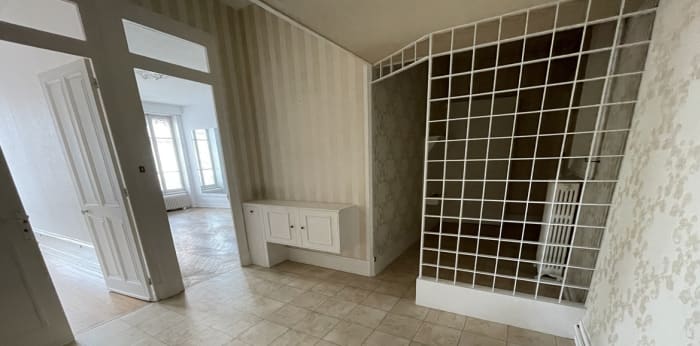 Image 9 sur 9 - Appartement  ·  Location · Villefranche Sur Saone (69400) · 2 pièces · 92m²