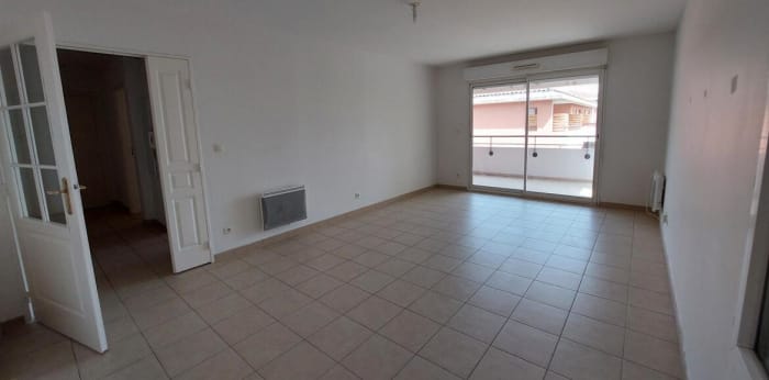 Image 1 sur 6 - Appartement  ·  Location · Le Pontet (84130) · 4 pièces · 84m²