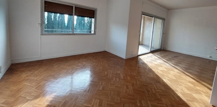 Image 2 sur 12 - Appartement  ·  Location · Aix En Provence (13100) · 2 pièces · 92m²