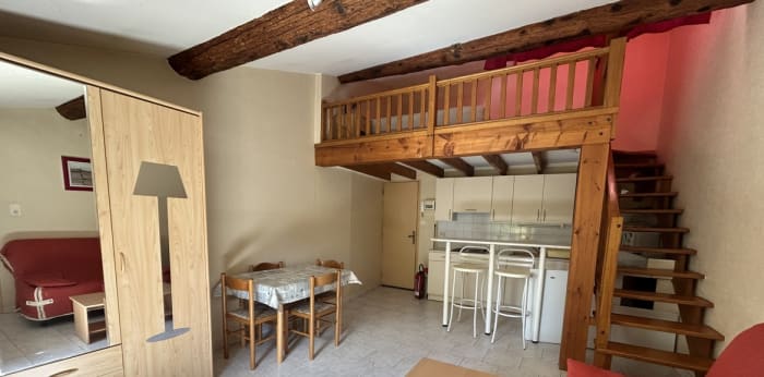 Image 1 sur 5 - Appartement  ·  Location · Salon De Provence (13300) · 1 pièce · 31m²
