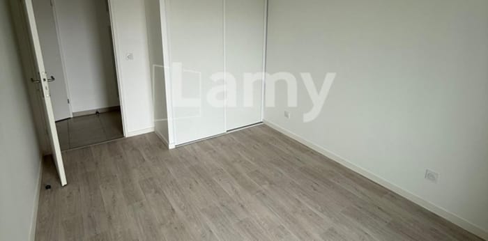 Image 5 sur 8 - Appartement  ·  Location · Talence (33400) · 4 pièces · 84m²