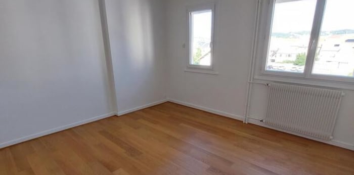 Image 7 sur 10 - Appartement  ·  Location · Issoire (63500) · 5 pièces · 105m²