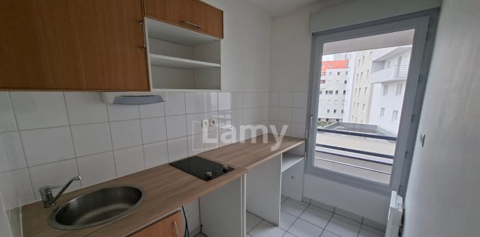Image 3 sur 9 - Appartement  ·  Location · Clermont Ferrand (63100) · 2 pièces · 40m²