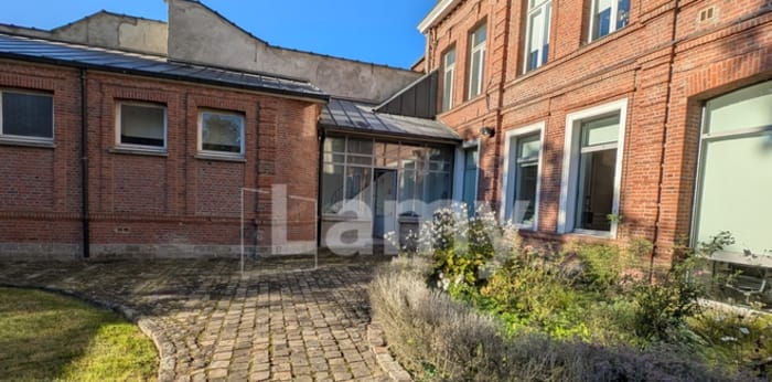 Image 4 sur 7 - Appartement  ·  Location · St Amand Les Eaux (59230) · 3 pièces · 106m²