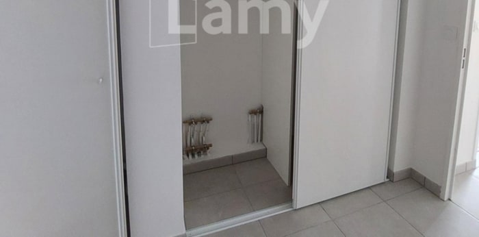 Image 4 sur 6 - Appartement  ·  Location · Tours (37000) · 2 pièces · 45m²