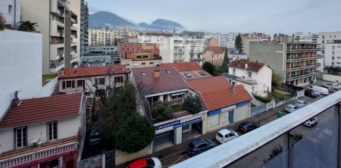Image 6 sur 9 - Appartement  ·  Location · Grenoble (38100) · 1 pièce · 28m²