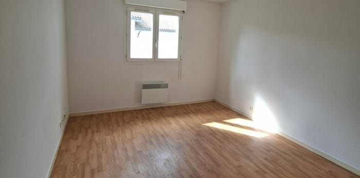 Image 1 sur 5 - Appartement  ·  Location · Pessac (33600) · 1 pièce · 22m²