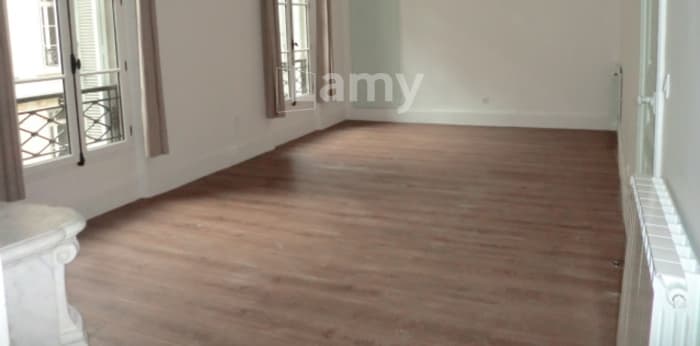 Image 1 sur 11 - Appartement  ·  Location · Marseille (13002) · 73m²