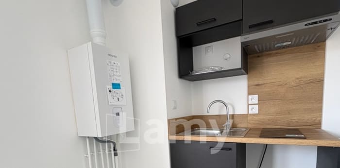 Image 2 sur 11 - Appartement  ·  Location · Les Angles (30133) · 2 pièces · 42m²