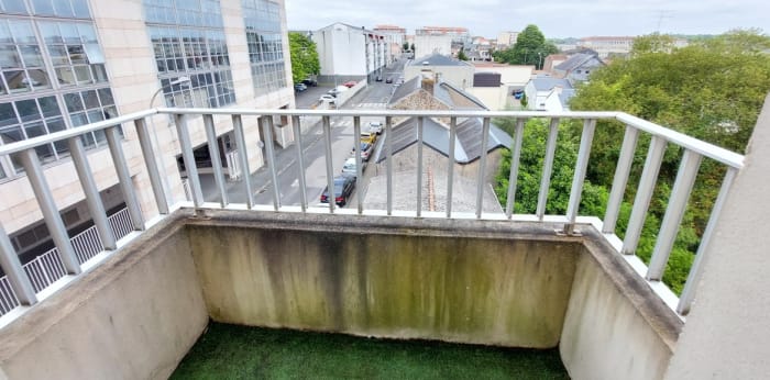 Image 5 sur 10 - Appartement  ·  Location · La Roche Sur Yon (85000) · 1 pièce · 21m²