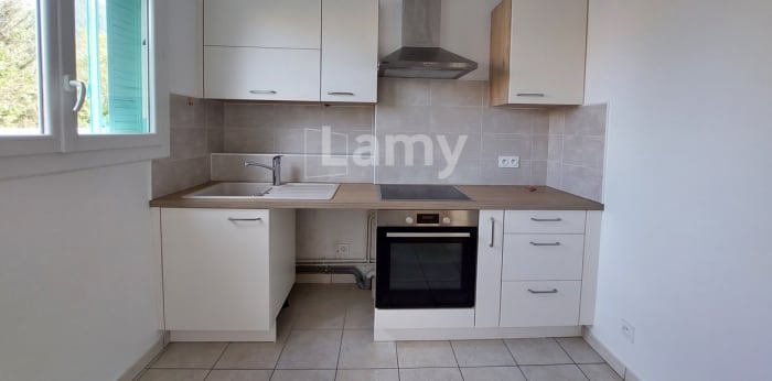 Image 1 sur 8 - Appartement  ·  Location · Sisteron (04200) · 4 pièces · 66m²