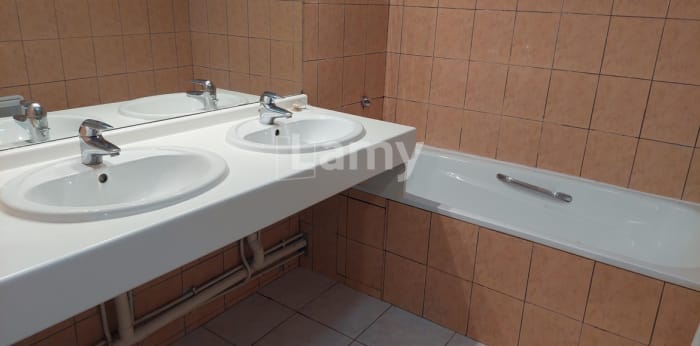 Image 8 sur 12 - Appartement  ·  Location · Issy Les Moulineaux (92130) · 3 pièces · 69m²