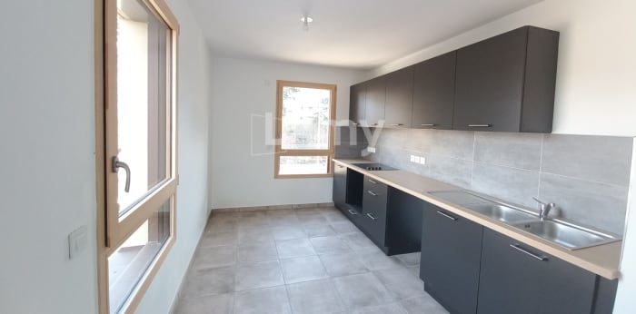 Image 1 sur 6 - Appartement  ·  Location · Chambery (73000) · 3 pièces · 83m²