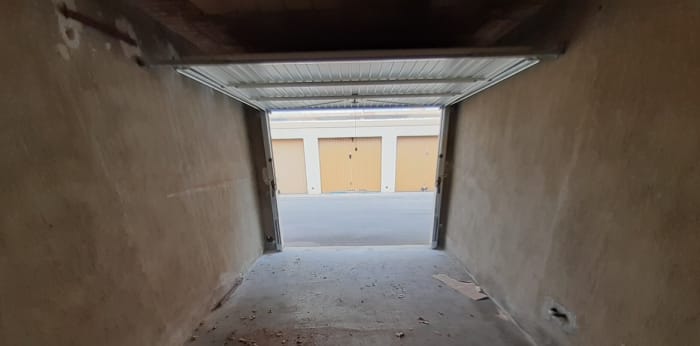 Image 3 sur 10 - Parking/box  ·  Location · Marseille (13010) · 12m²