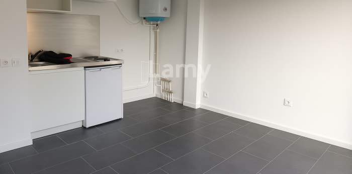 Image 1 sur 5 - Appartement  ·  Location · Nantes (44200) · 1 pièce · 27m²