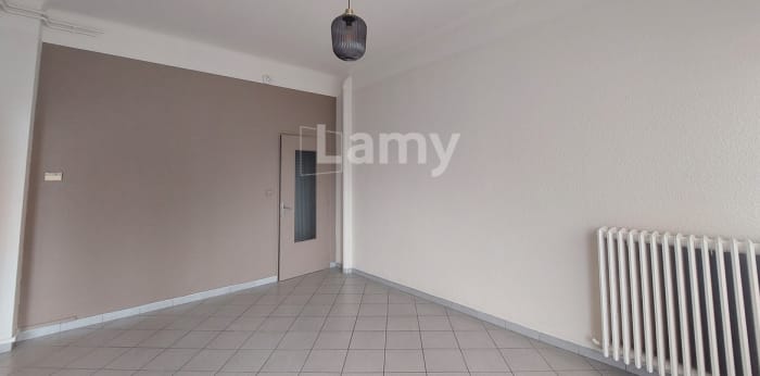 Image 7 sur 8 - Bureaux  ·  Location · La Tronche (38700) · 57m²