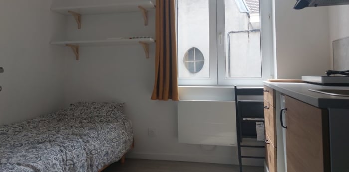 Image 1 sur 10 - Appartement  ·  Location · Valenciennes (59300) · 1 pièce · 10m²