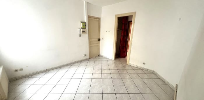 Image 5 sur 7 - Appartement  ·  Location · Reims (51100) · 2 pièces · 38m²