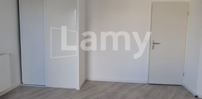 Image 8 sur 13 - Appartement  ·  Location · Talence (33400) · 5 pièces · 106m²