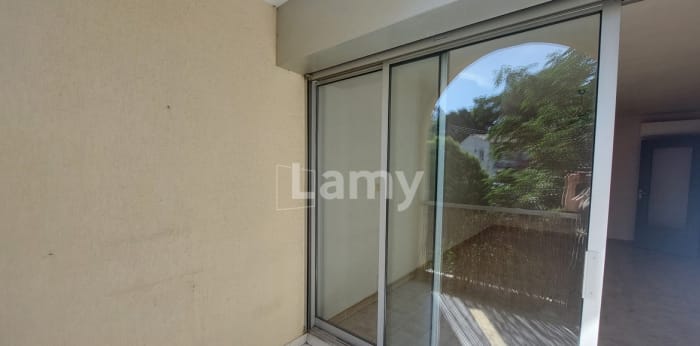 Image 9 sur 20 - Appartement  ·  Location · Nimes (30000) · 3 pièces · 64m²