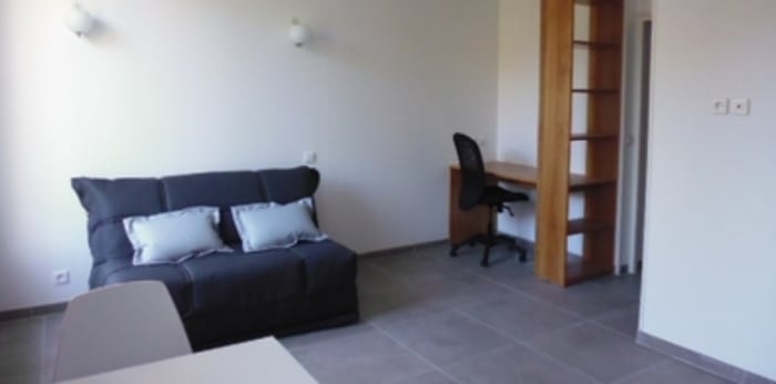 Image 2 sur 4 - Appartement  ·  Location · Bois Le Roi (77590) · 1 pièce · 24m²