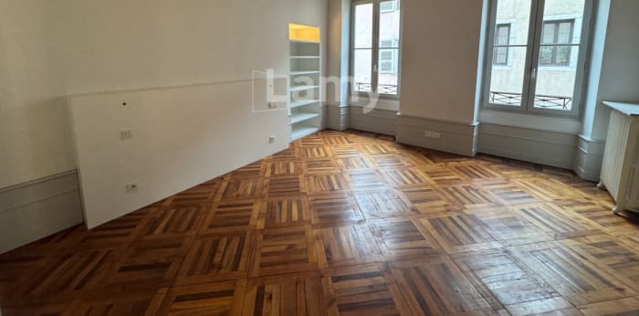 Image 10 sur 11 - Appartement  ·  Location · Annecy (74000) · 165m²