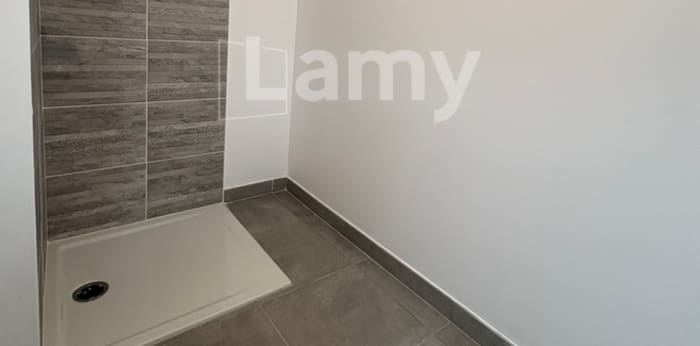 Image 16 sur 20 - Appartement  ·  Location · Les Angles (30133) · 3 pièces · 61m²