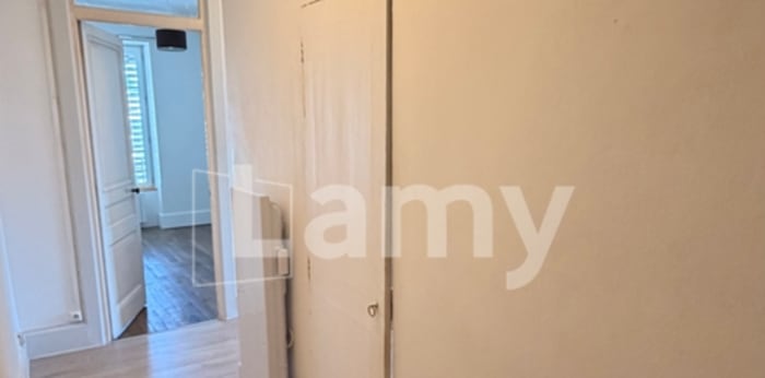 Image 7 sur 9 - Appartement  ·  Location · Lyon (69007) · 2 pièces · 50m²