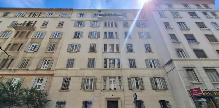 Image 7 sur 9 - Appartement  ·  Location · Marseille (13004) · 1 pièce · 36m²