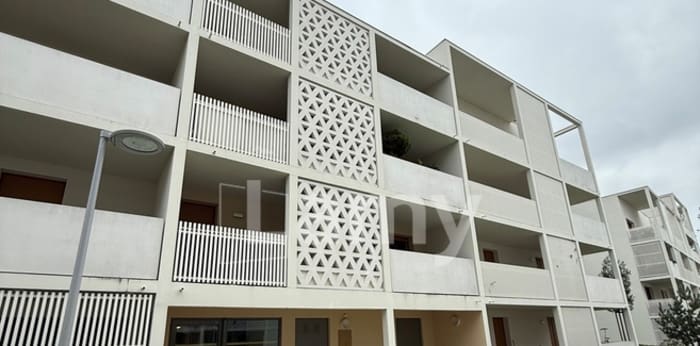 Image 1 sur 1 - Parking/box  ·  Location · Merignac (33700) · 12m²